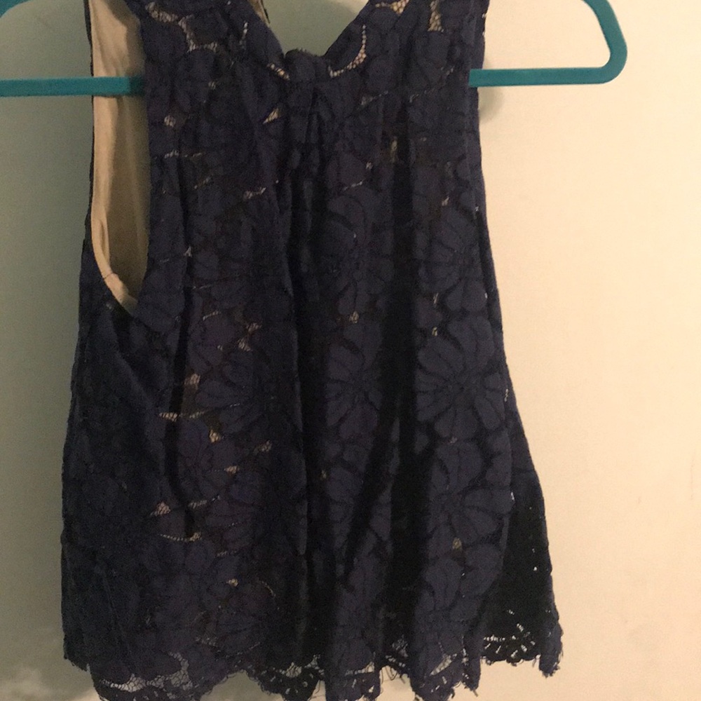 Lace overlay bundle(2 shirts)